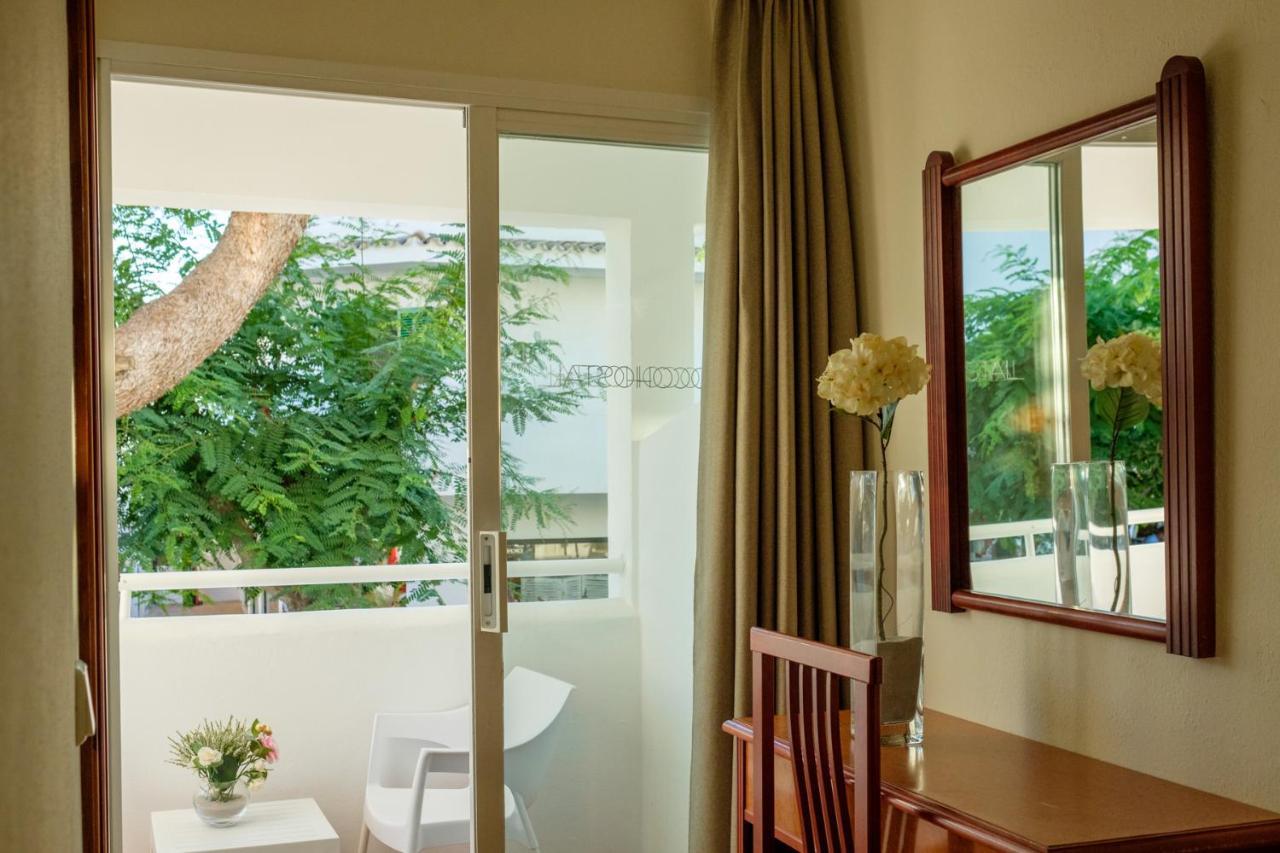 Iroco Hostal Cala D´Or Extérieur photo
