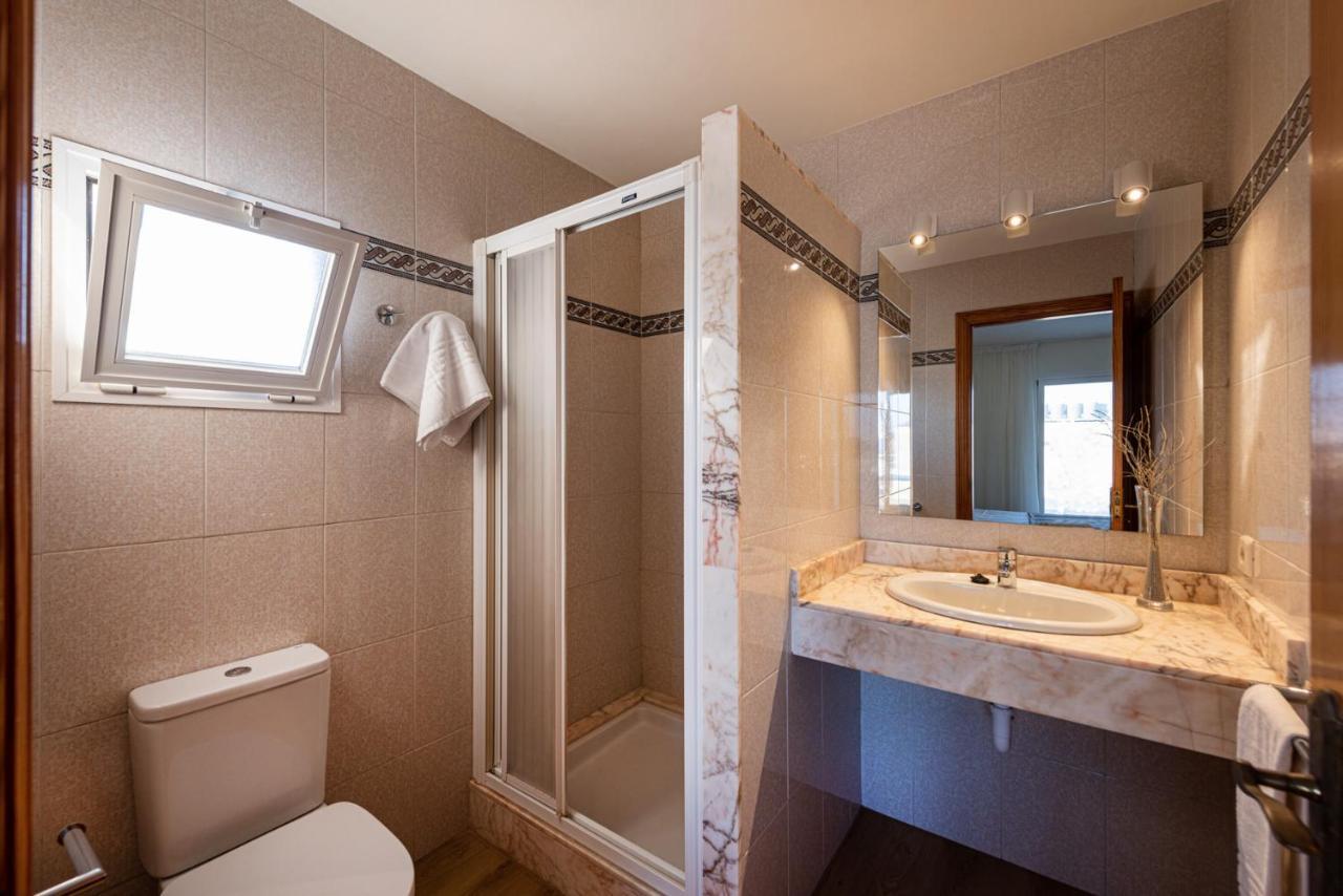 Iroco Hostal Cala D´Or Extérieur photo