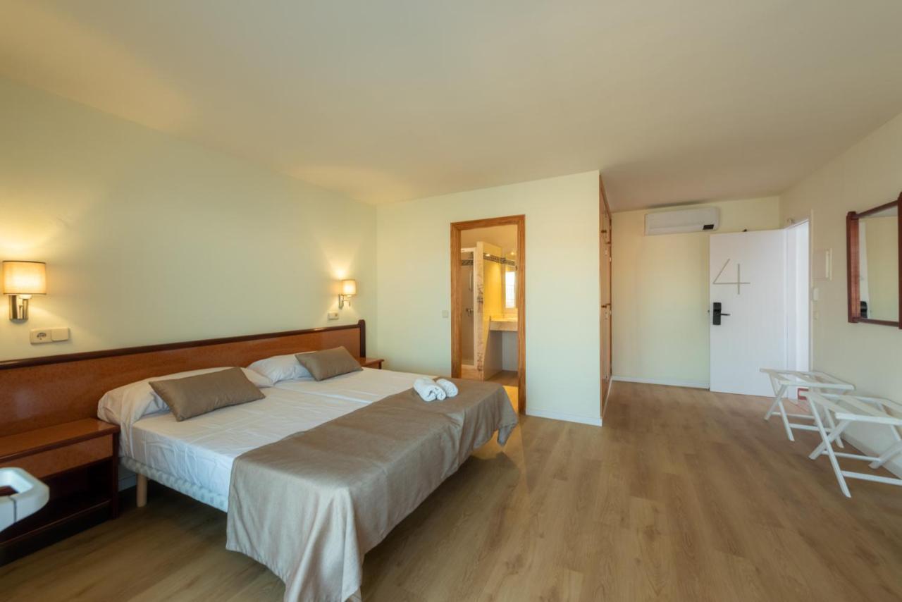Iroco Hostal Cala D´Or Extérieur photo
