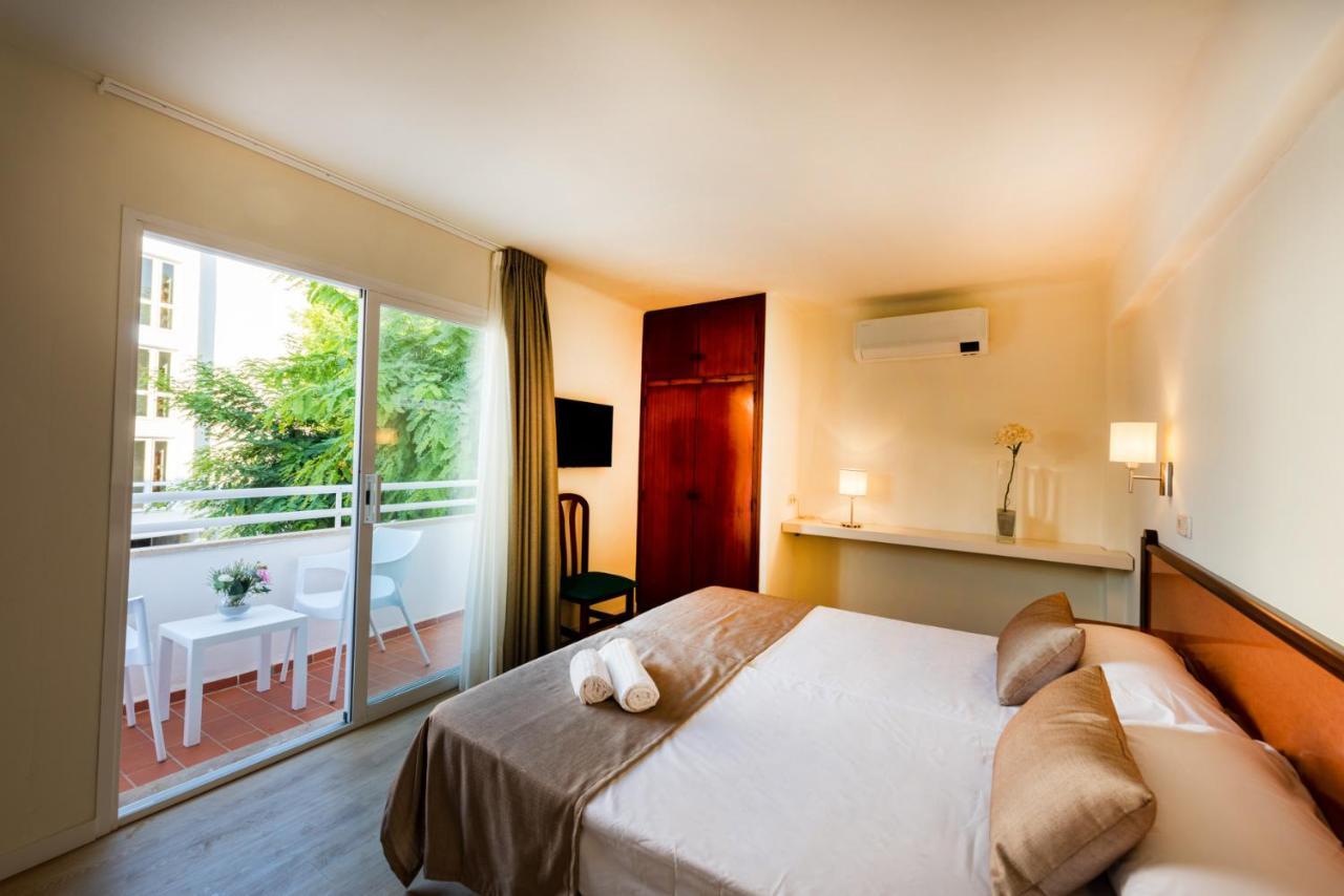 Iroco Hostal Cala D´Or Extérieur photo