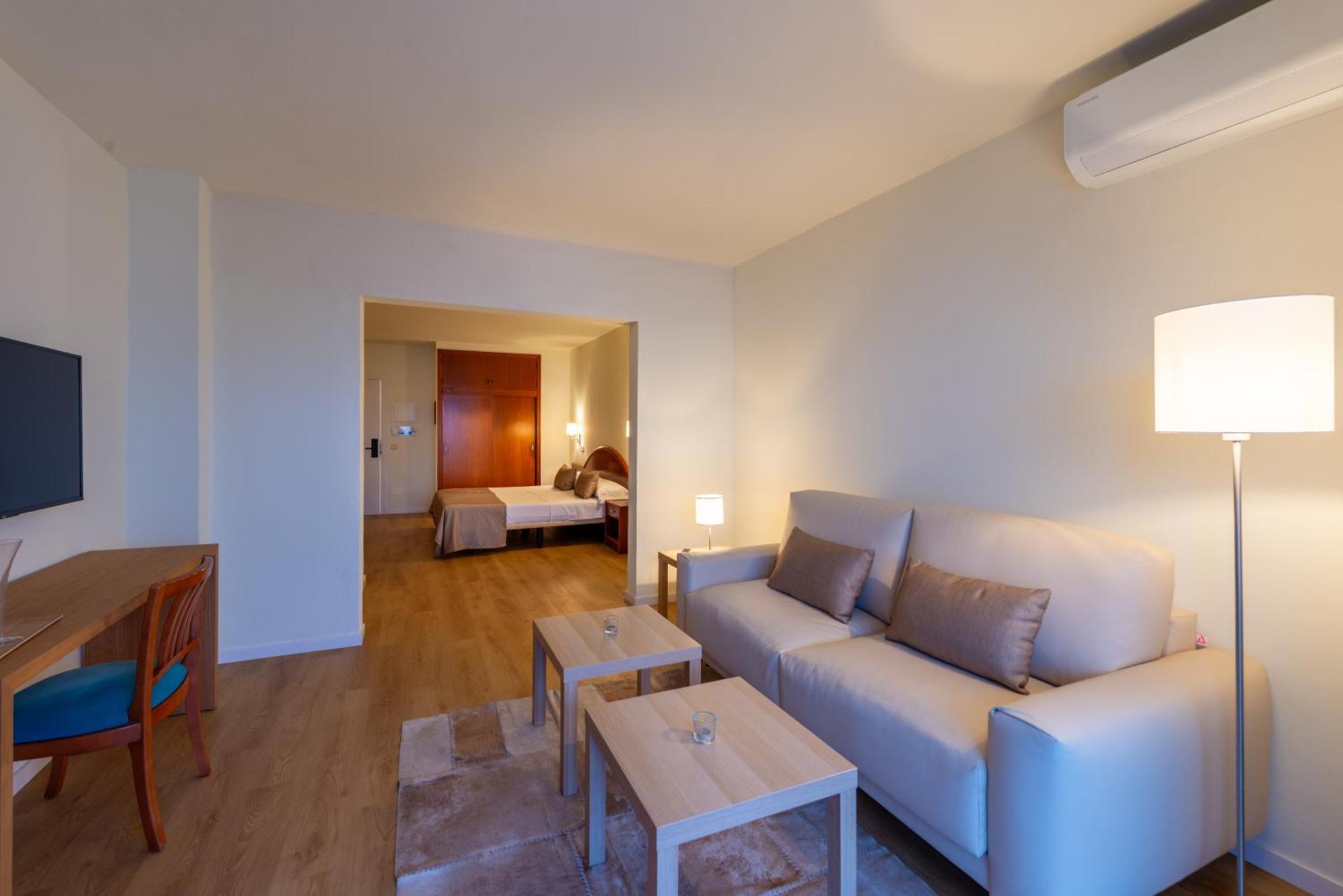 Iroco Hostal Cala D´Or Extérieur photo